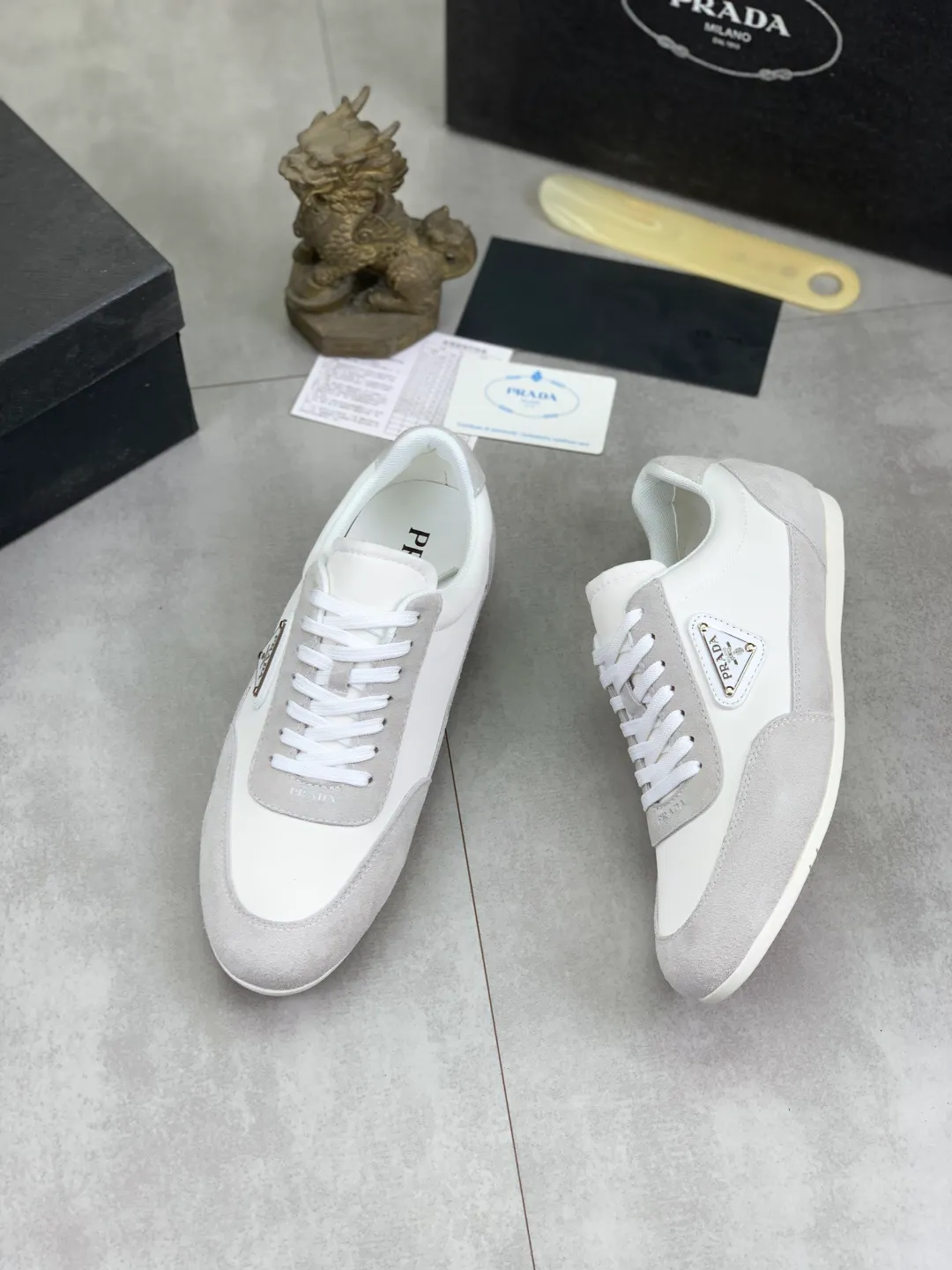 Men's Men's Shoes💰P440💰[New Style] The latest classic model of high-quality PRADA breathable and comfortable men's shoes has been launched on the official website in 1:1 reproduction, synchronized in Hong Kong counters and on the same catwalk; all made of calfskin with breathable mesh fabric ➕Imported soft and comfortable sheep Leather lining, 🍡🍡original 1:1 rubber outsole, non-slip and wear-resistant; comfortable to wear, attractive style, fine workmanship, and simple and neat shoe last, showing a man's courage and toughness, 👍size 38 to 44; 4️⃣colors🉑️ to choose from